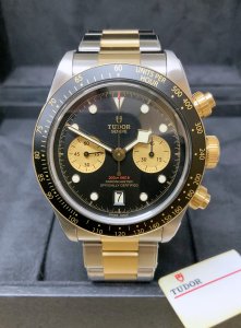 W25W12076_2.JPG
