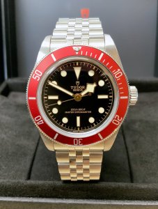 W26W12222_2.JPG