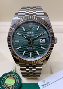 W26W12339_2.JPG