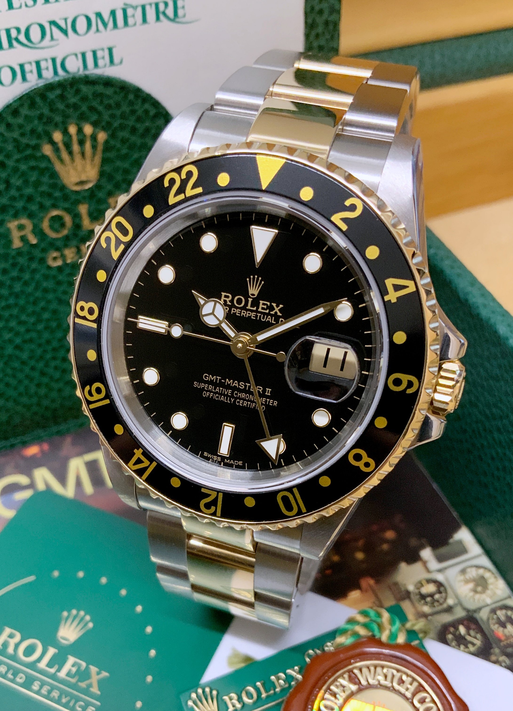 Rolex GMT-Master II 16713 Bi/Colour 40mm Black Dial