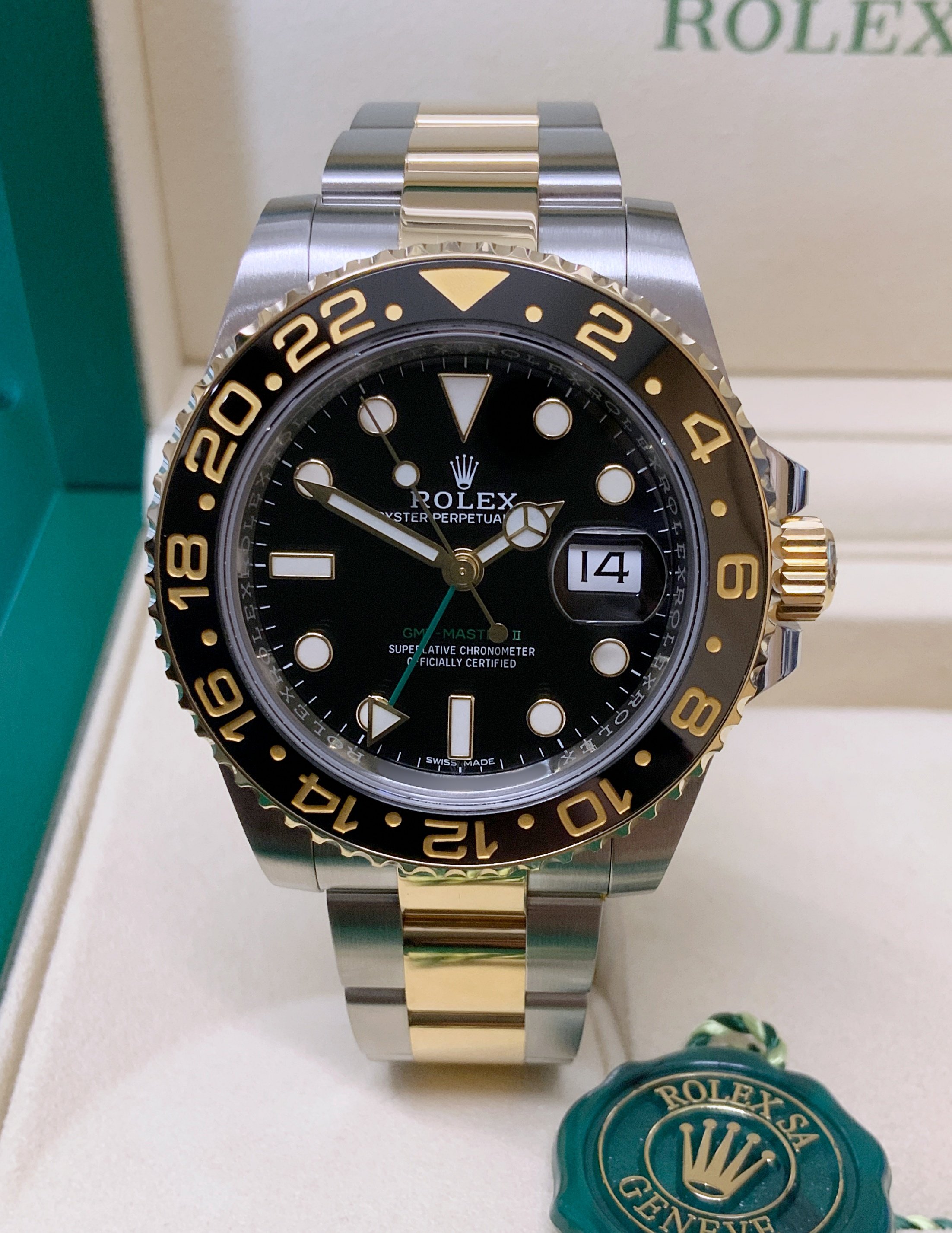 Rolex GMT Master II 116713LN Bi/Colour Black Dial