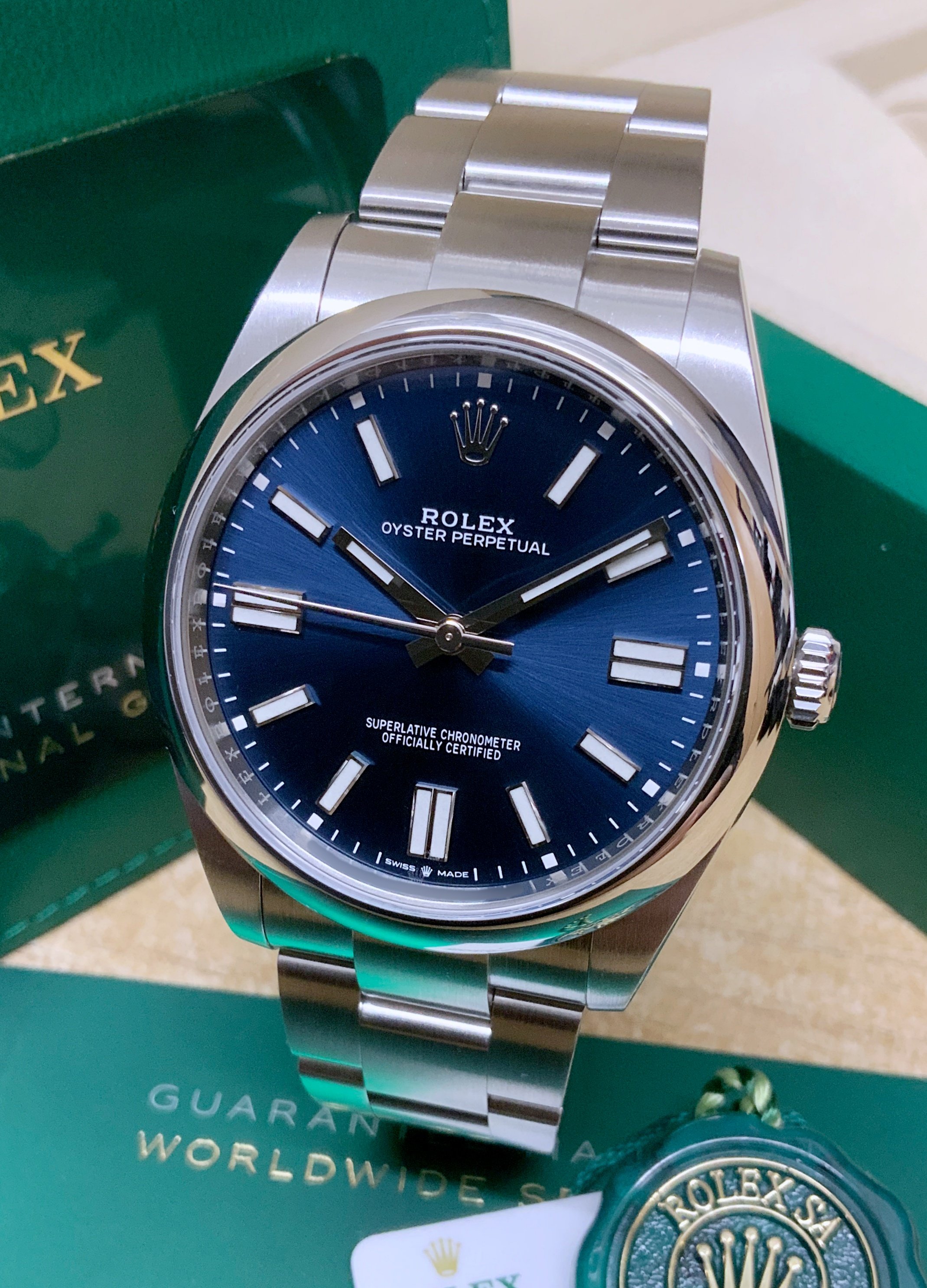 Rolex Oyster Perpetual 41 124300 Blue Dial
