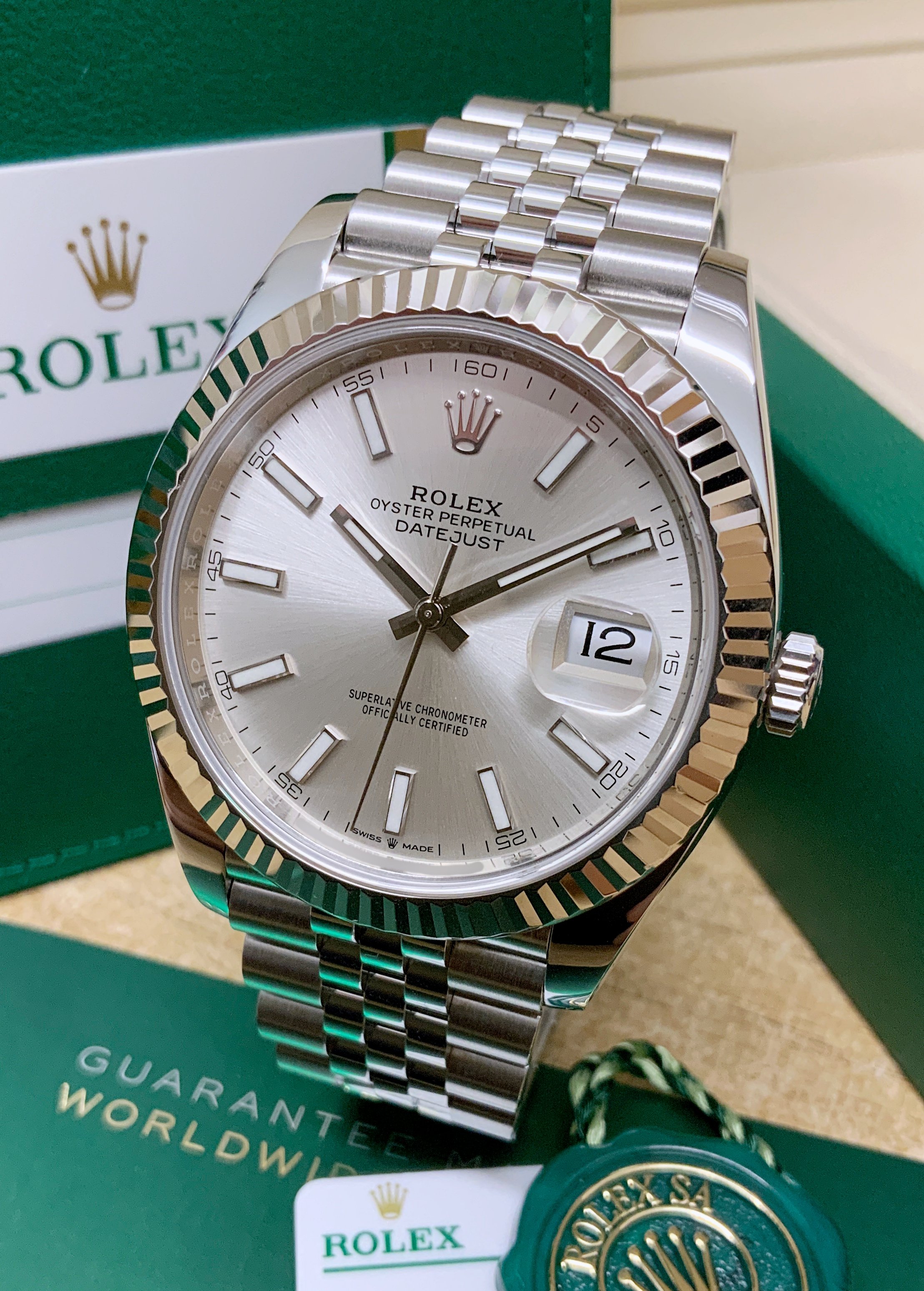 Rolex Datejust 41 126334 Silver Baton Dial