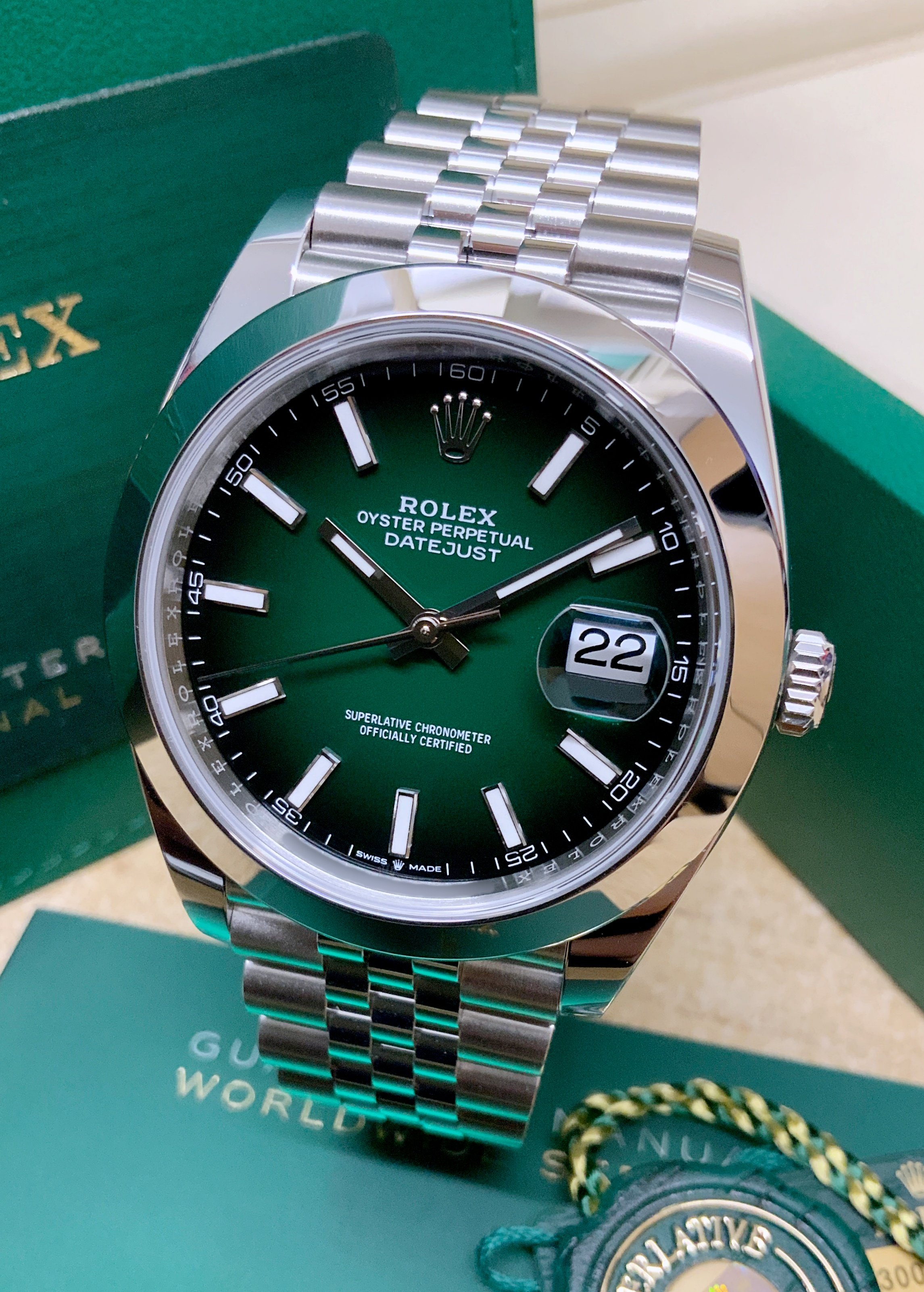 Rolex Datejust 41 126300 Green Ombre Dial